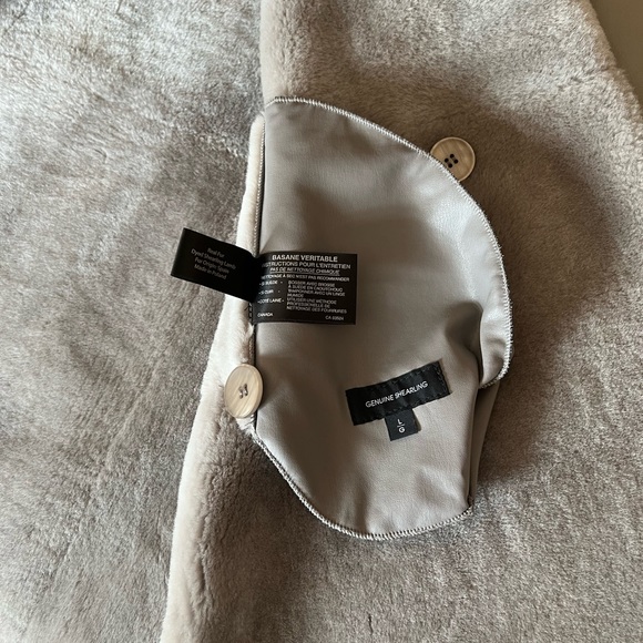 HiSO Baylie Reversible Hooded Shearling Coat NWT - Picture 6 of 8